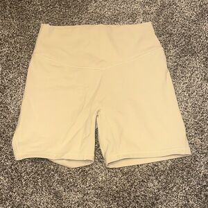 NWOT Acta Stone Collection Women's Beige Bike Shorts